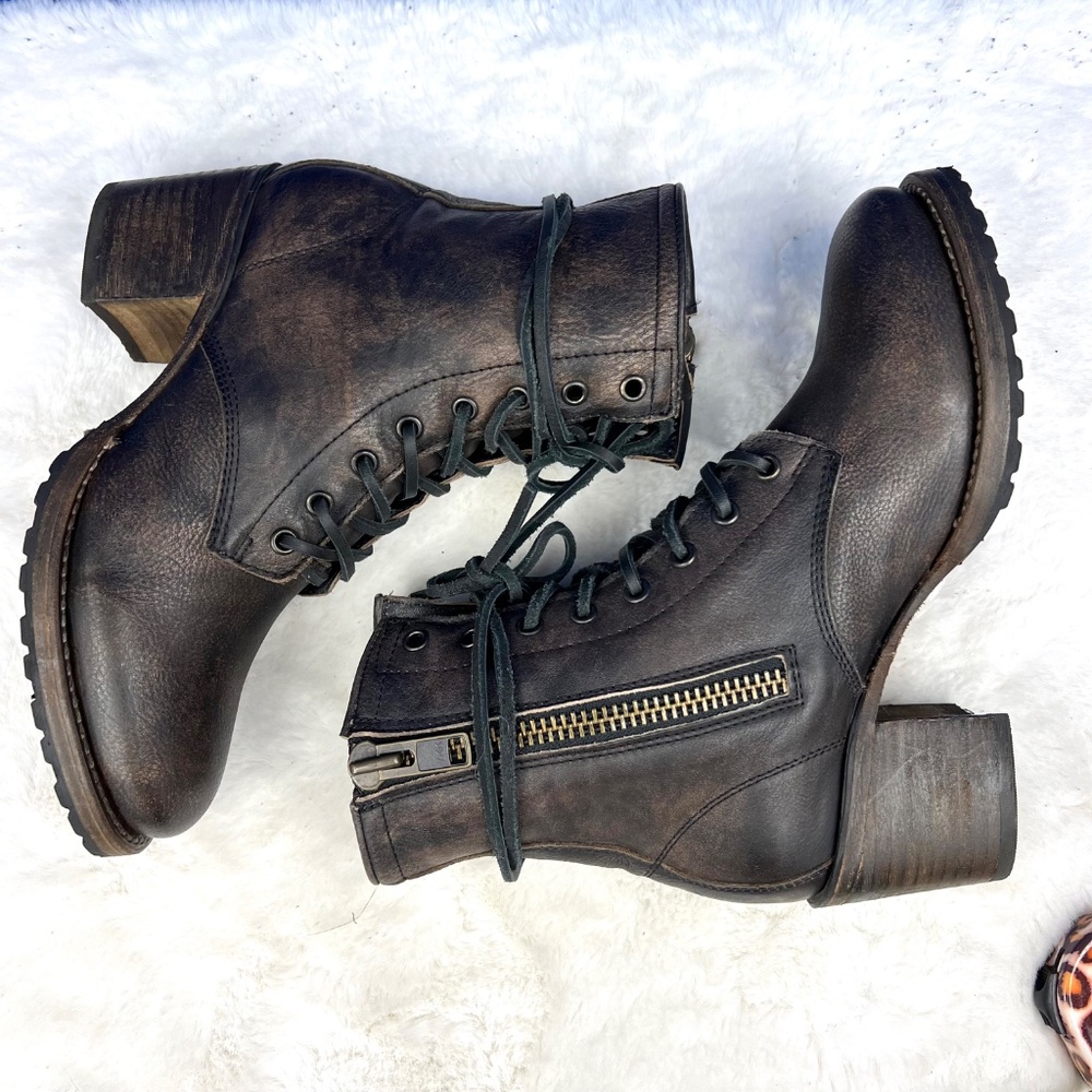 🚫SOLD! •|•FREEBIRD🦅BY STEVEN•| Cavalier 'Black (Brown)' Heeled Combat - Picture 4 of 17